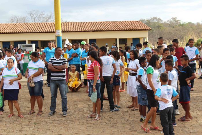 Desfile cívico de 7 de setembro reúne alunos e familiares e a comunidade em geral - Imagem 2