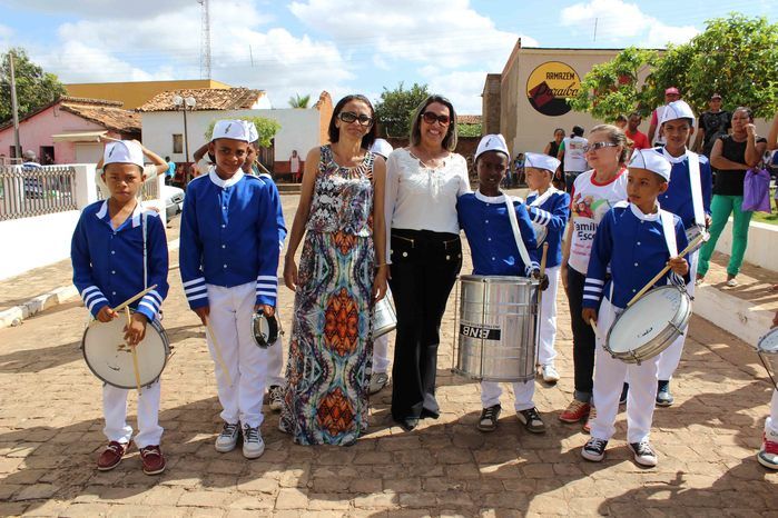 Desfile cívico de 7 de setembro reúne alunos e familiares e a comunidade em geral - Imagem 260