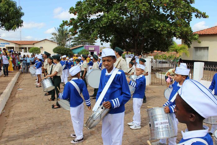Desfile cívico de 7 de setembro reúne alunos e familiares e a comunidade em geral - Imagem 255