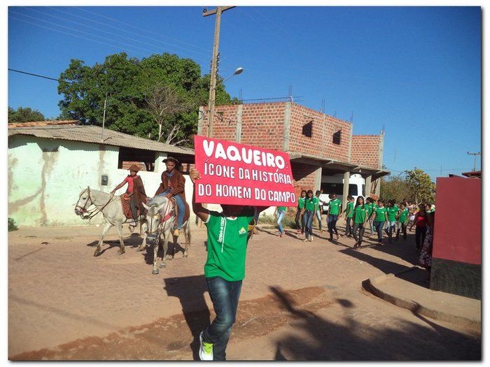 Escola Ministro Hugo Napoleão realiza Desfile Cívico Alusivo ao 7 de Setembro - Imagem 4