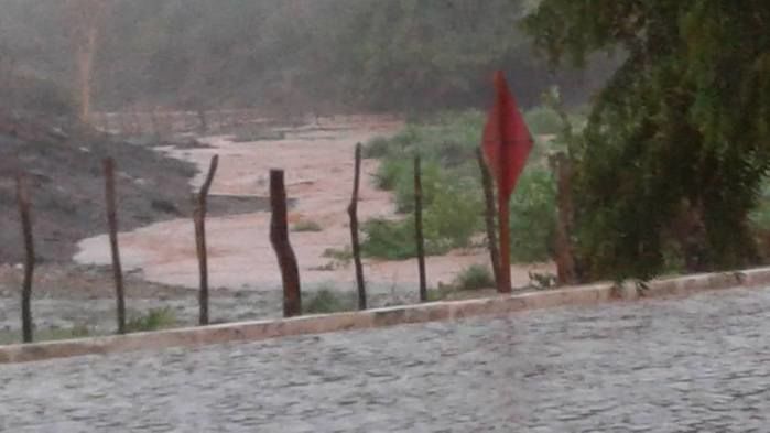 Forte chuva atinge Cajazeiras do Piaui (Crédito: Imagens de Redes Sociais)