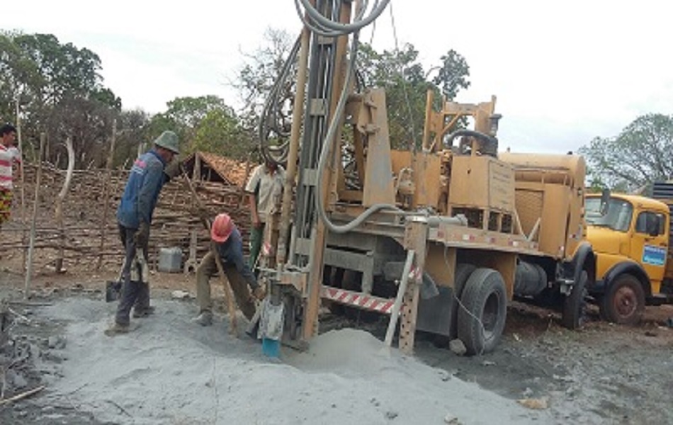 Moradores da Pitombeira ganham abastecimento d'água