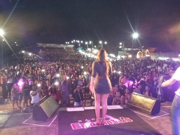 Show da banda Encantus e Farra de Play em Lagoinha - Imagem 4