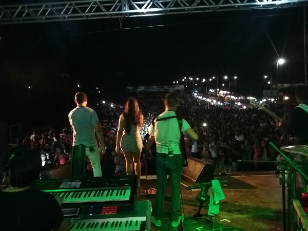 Show da banda Encantus e Farra de Play em Lagoinha - Imagem 13