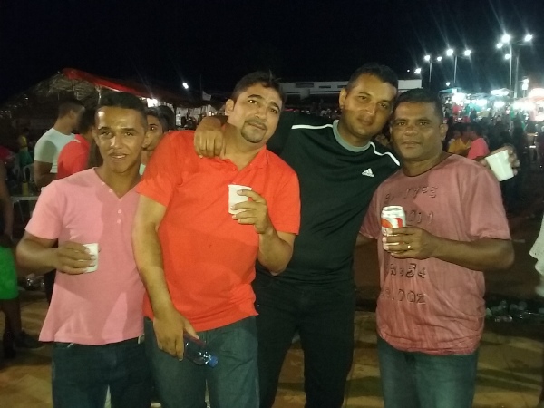 Show da banda Encantus e Farra de Play em Lagoinha - Imagem 21