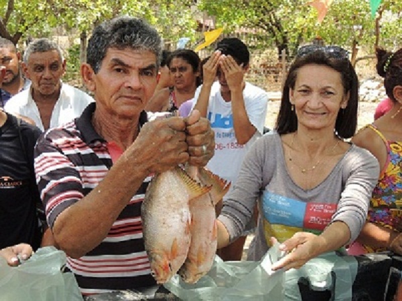 Feiras e PAA incrementam agricultura familiar em Monsenhor Gil 