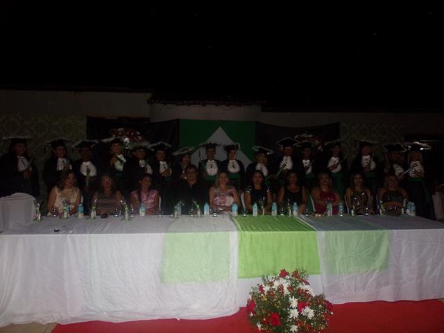 Veja fotos da formatura do curso técnico em enfermagem de Pimenteir - Imagem 34