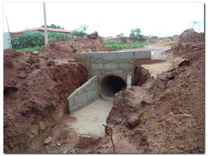 Prefeitura Municipal e Secretaria de Obras constroem Bueiro - Imagem 6