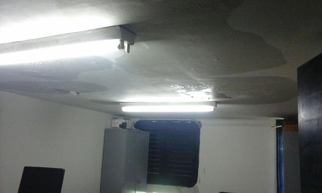 Água invade prédio do Emater e funcionários estão com medo - Imagem 12