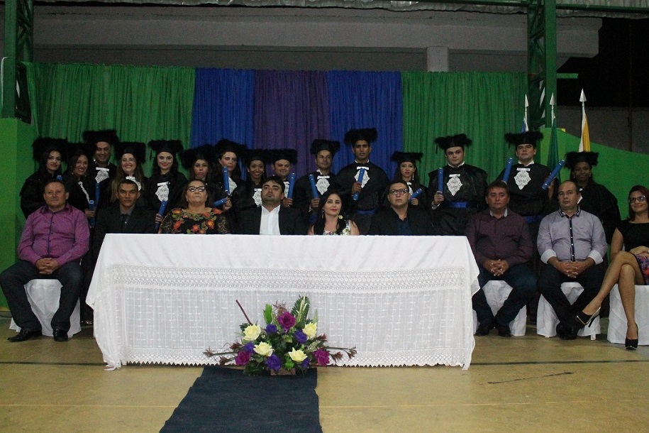 4 turmas de cursos técnicos do IFPI colam grau em Alegrete