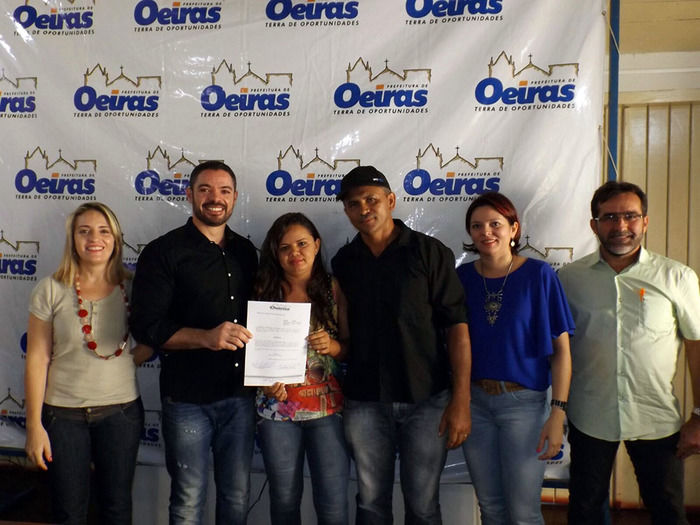 Aprovados em concurso público de Oeiras assumem cargos - Imagem 1