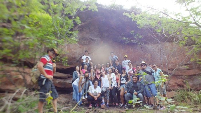 Alunos da UFPI visitam pinturas rupestres em Dom Expedito Lopes - Imagem 13