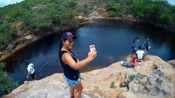 Alunos da UFPI visitam pinturas rupestres em Dom Expedito Lopes - Imagem 76