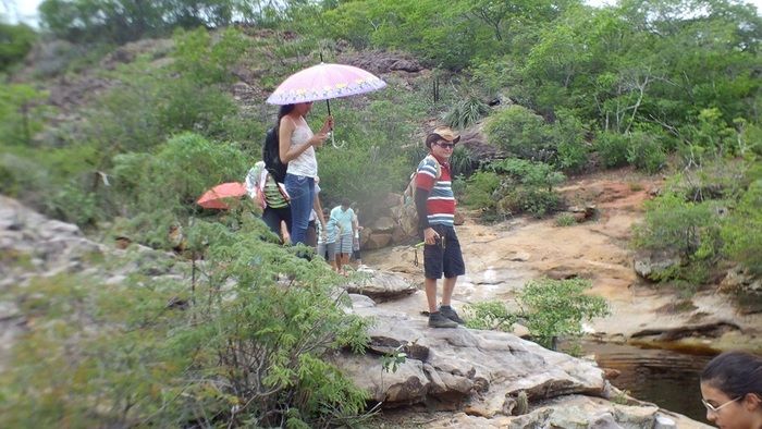Alunos da UFPI visitam pinturas rupestres em Dom Expedito Lopes - Imagem 30