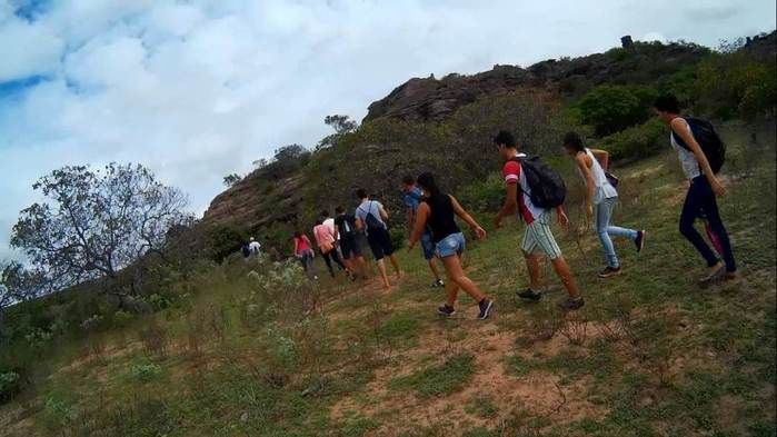 Alunos da UFPI visitam pinturas rupestres em Dom Expedito Lopes - Imagem 46