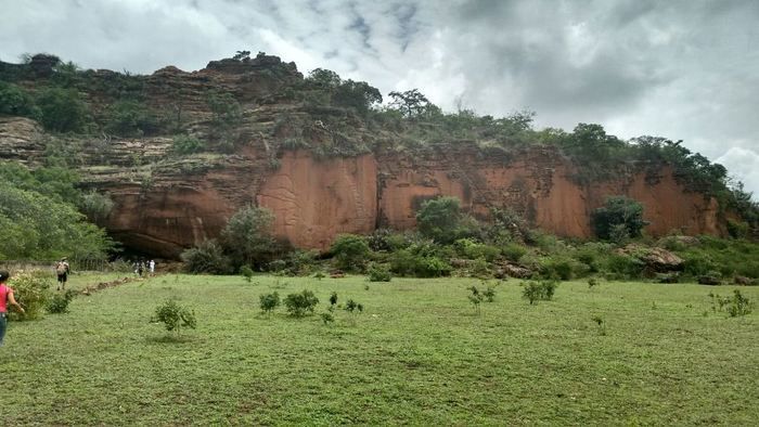Alunos da UFPI visitam pinturas rupestres em Dom Expedito Lopes - Imagem 91