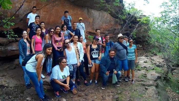 Alunos da UFPI visitam pinturas rupestres em Dom Expedito Lopes - Imagem 52