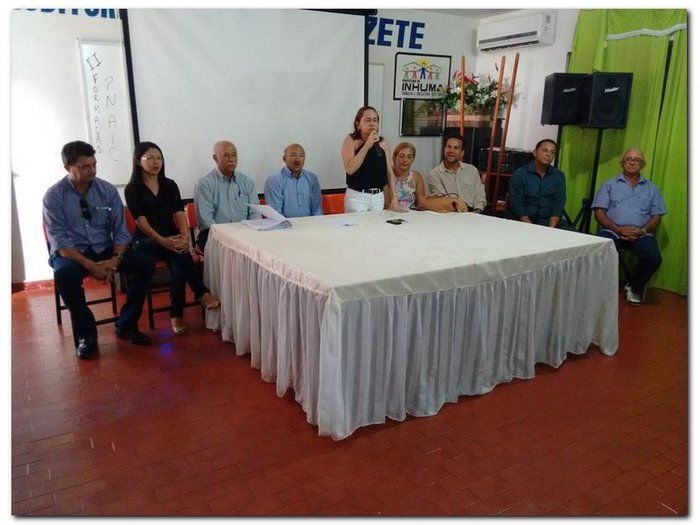 Prefeito Dr. Moura nomeia e empossa novos 28 funcionários - Imagem 1