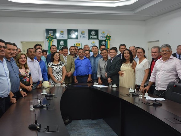 Manoel do Fernandim é recebido no palácio de Karnak - Imagem 2