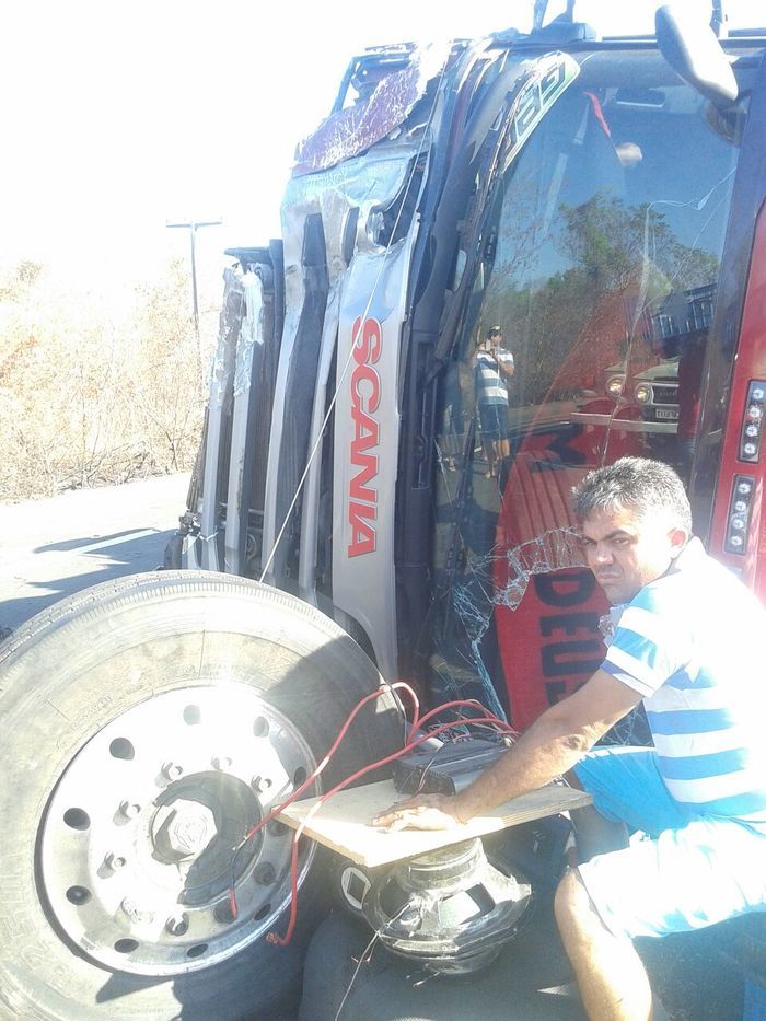 Acidente com vitima fatal entre Capitão de Campos e Cocal de Telha  - Imagem 5