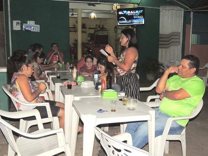Célia Neves reuniu familiares na comemoração do seu aniversário - Imagem 1