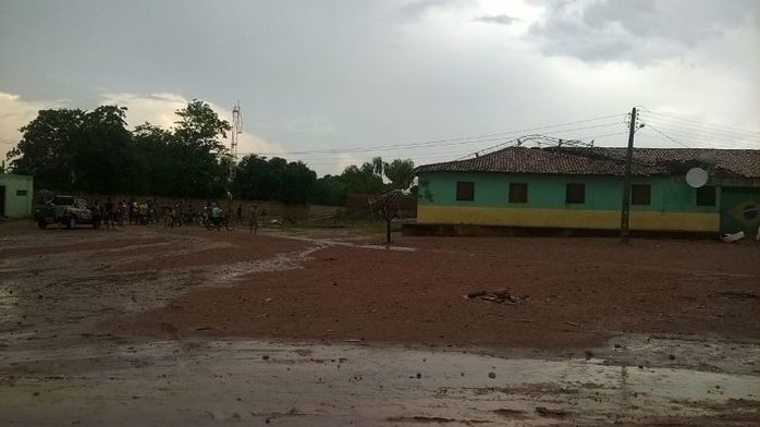 Torre de Rádio cai sobre Centro Social em Redenção do Gurguéia - Imagem 3