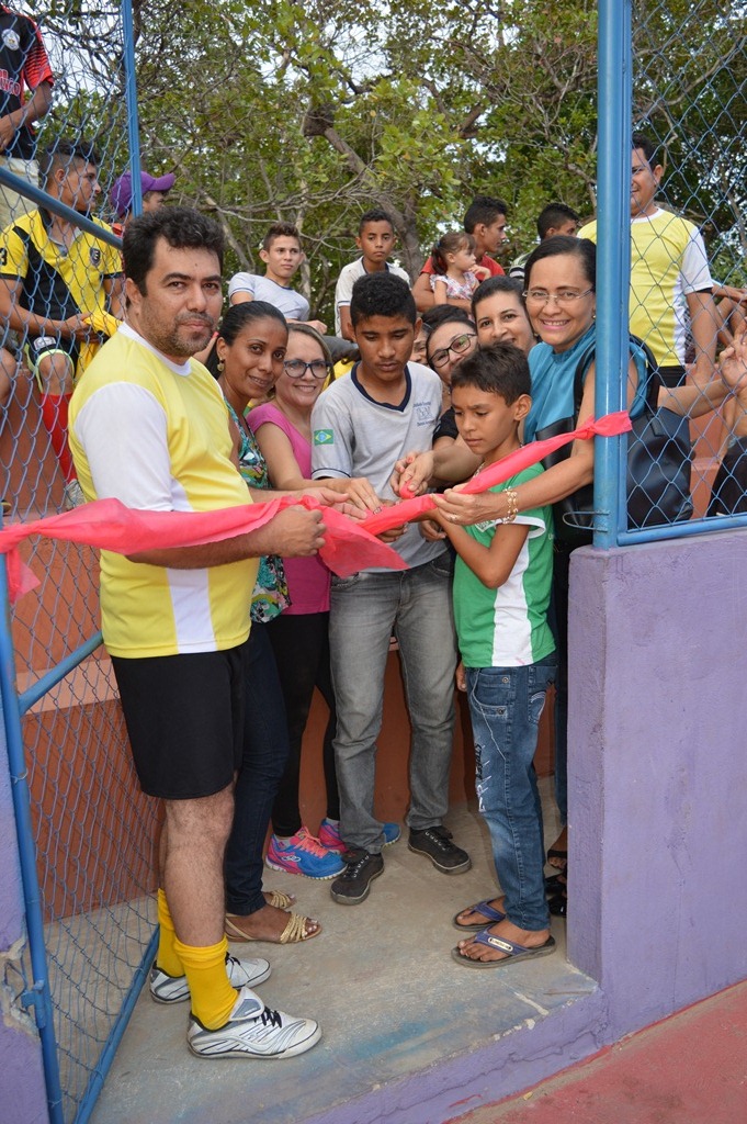 Escola da zona rural recebe uma Quadra de Esporte.  - Imagem 5