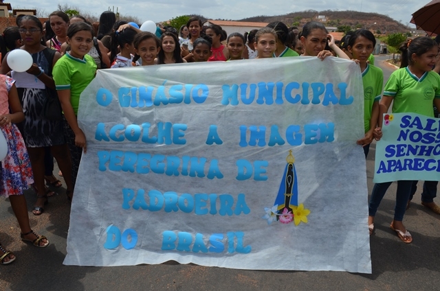 Comunidade católica acolhe a imagem de Nossa Senhora Aparecida. - Imagem 2