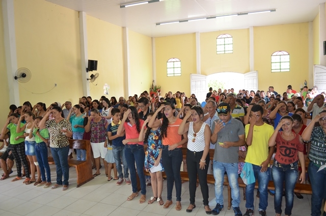 Comunidade católica acolhe a imagem de Nossa Senhora Aparecida. - Imagem 26