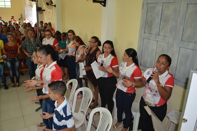 Comunidade católica acolhe a imagem de Nossa Senhora Aparecida. - Imagem 27