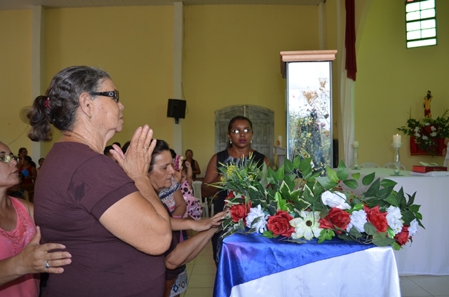 Comunidade católica acolhe a imagem de Nossa Senhora Aparecida. - Imagem 31