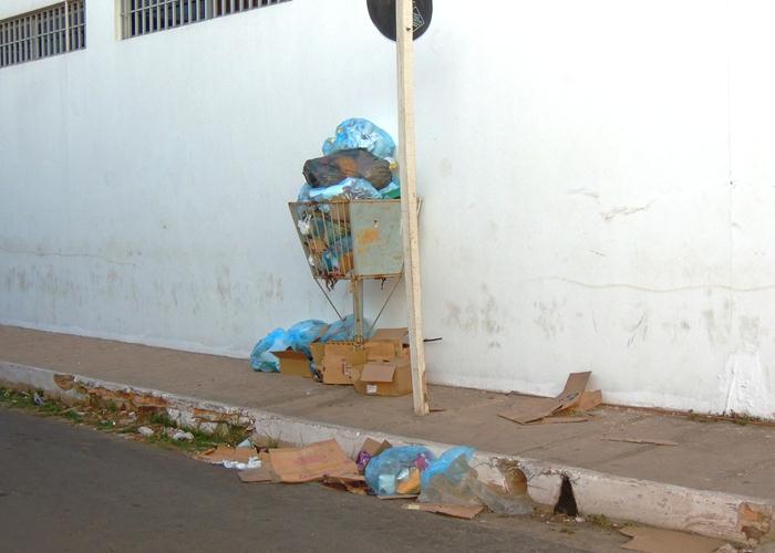 Lixo volta acumular e gera fedor e risco de doenças - Imagem 11