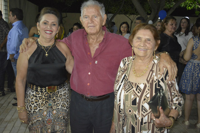 Carlos José e Francisca Iris celebram Bodas de Perola. Fotos  - Imagem 79