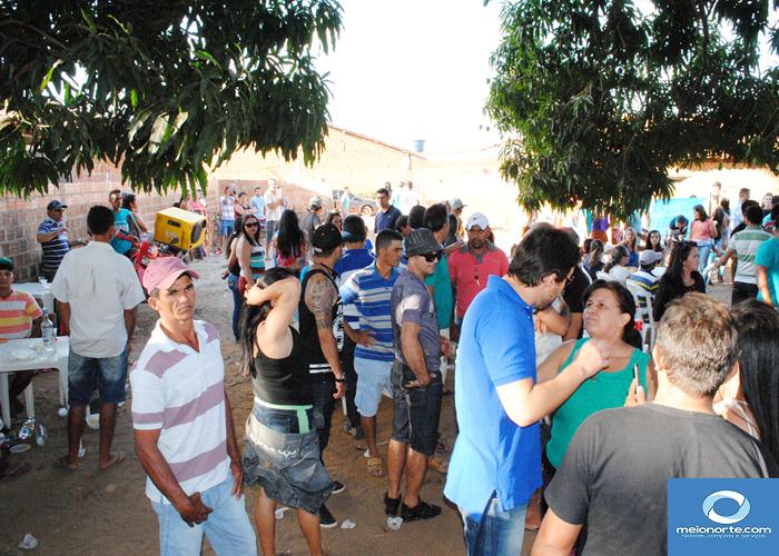 Vereador Fabiano Oliveira dá festa para amigos e correligionários  - Imagem 10