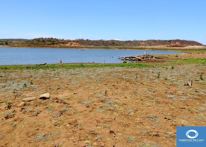 Açude quase seco, população terá que importar água? - Imagem 10