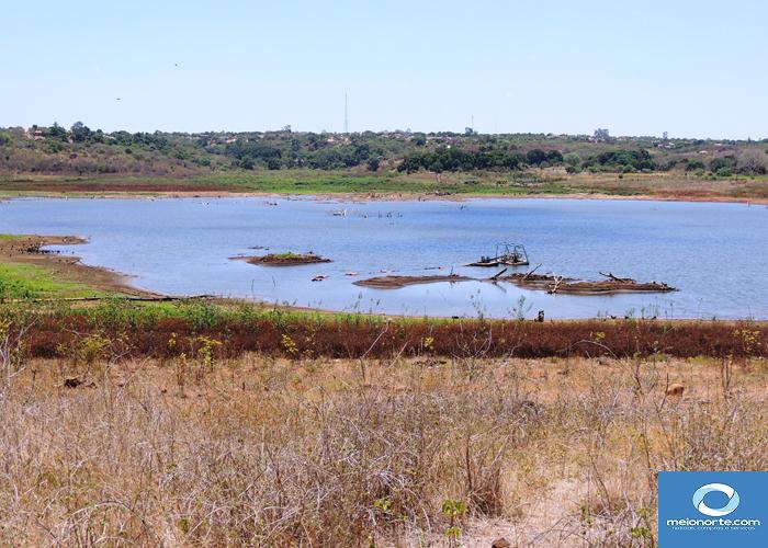 Açude quase seco, população terá que importar água? - Imagem 12