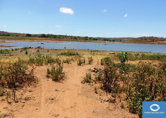 Açude quase seco, população terá que importar água? - Imagem 3