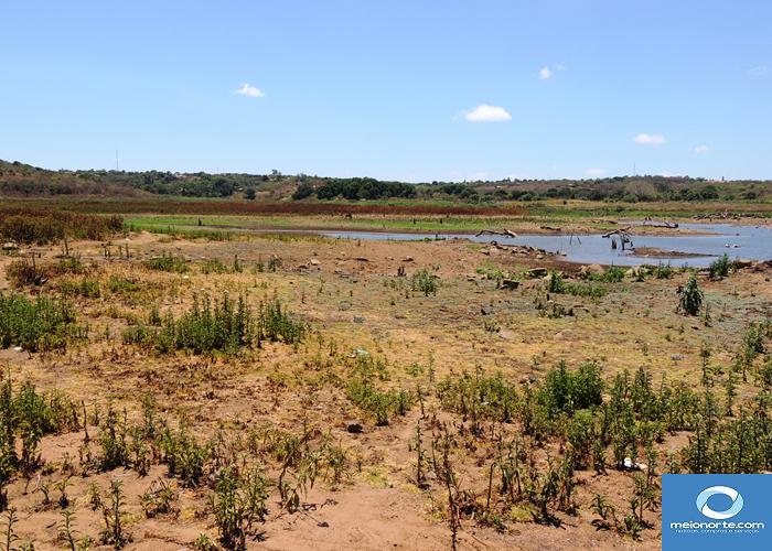 Açude quase seco, população terá que importar água? - Imagem 7