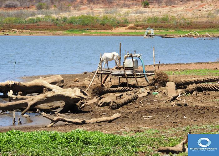 Açude quase seco, população terá que importar água? - Imagem 8