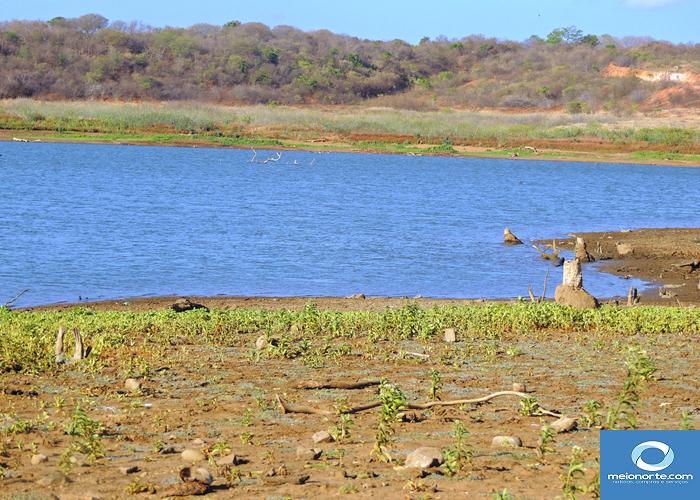 Açude Joana quase seco, população poderá recorrer ao Caldeirão      - Imagem 12