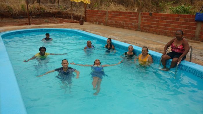 CRAS proporciona dia de lazer para idosos no Club Amarelinho - Imagem 8