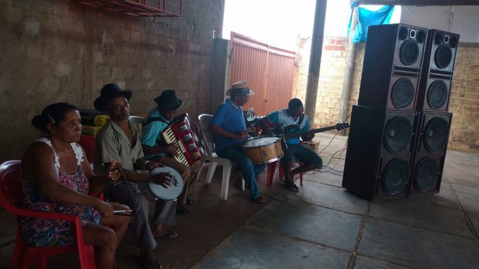 CRAS proporciona dia de lazer para idosos no Club Amarelinho - Imagem 27