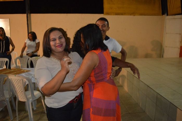 Médica Cubana recebe homenagem de amigas. - Imagem 6