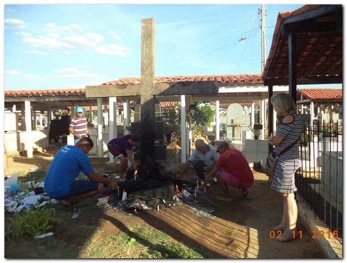 Celebrações foram realizadas neste dia de finados em Inhuma - Imagem 21