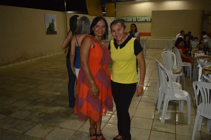 Médica Cubana recebe homenagem de amigas. - Imagem 61