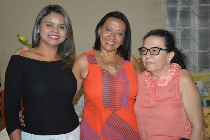 Médica Cubana recebe homenagem de amigas. - Imagem 64