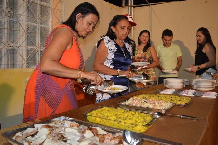 Médica Cubana recebe homenagem de amigas. - Imagem 48
