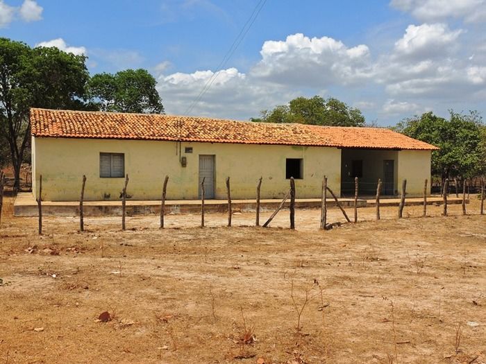 Colégios na Zona Rural em completo estado de abandono  - Imagem 1