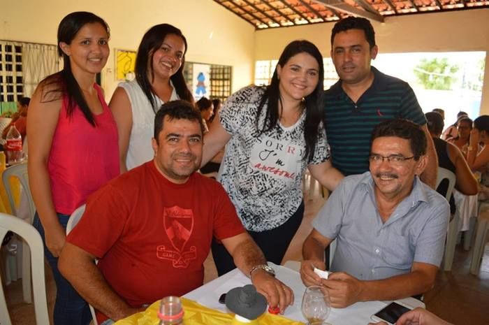 Equipe SEMEC realiza homenagem ao Prefeito Moisés Barbosa - Imagem 4