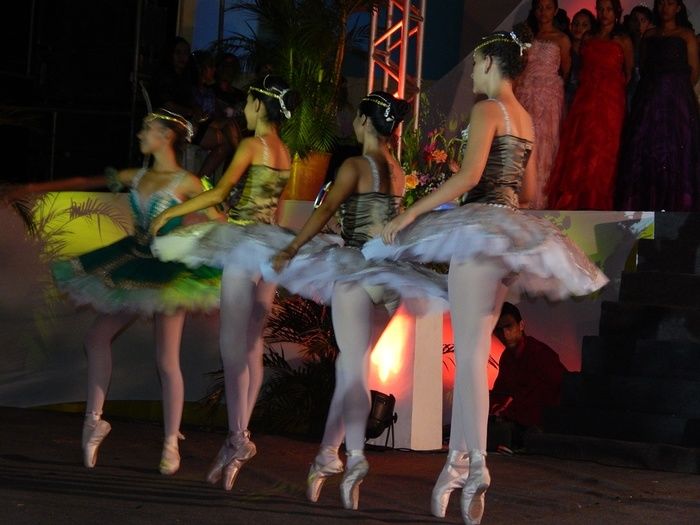 Prefeitura realiza com sucesso a VIII edição Baile Debutantes. - Imagem 38